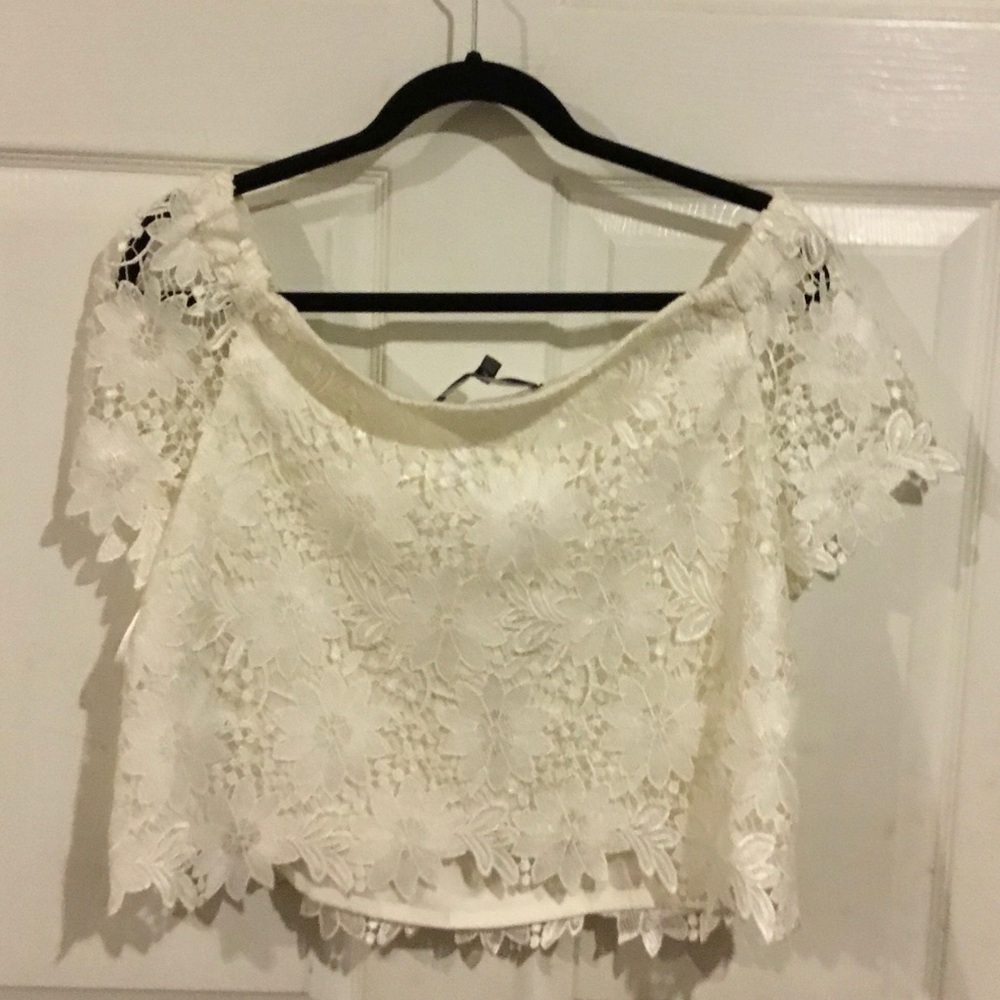 NWT White House Black Market white lace crop top size 12